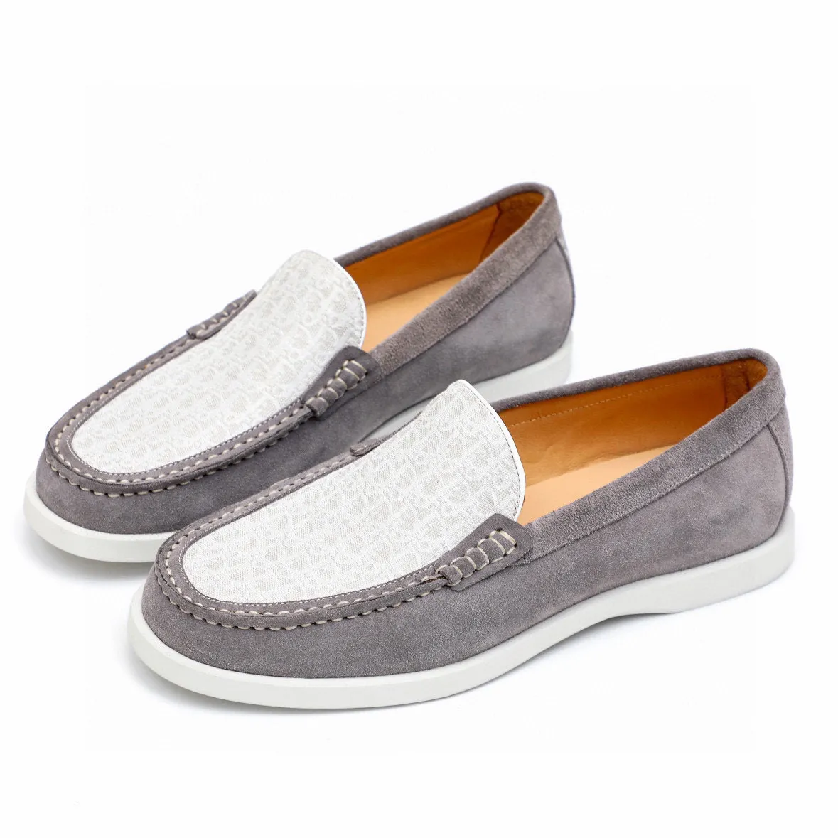 Men's shoes 💰460 💐Original packaging Product trademark: Dior "Dior" casual leather shoes Regular size: 38-44 (45.46.47🉑️Customized) Product materials: Selected Italian imported first-layer suede cowhide upper, imported water-dyed 🐂 cowhide lining. Strong three-dimensional visual effect, original rubber outsole Color: 3⃣️colors available